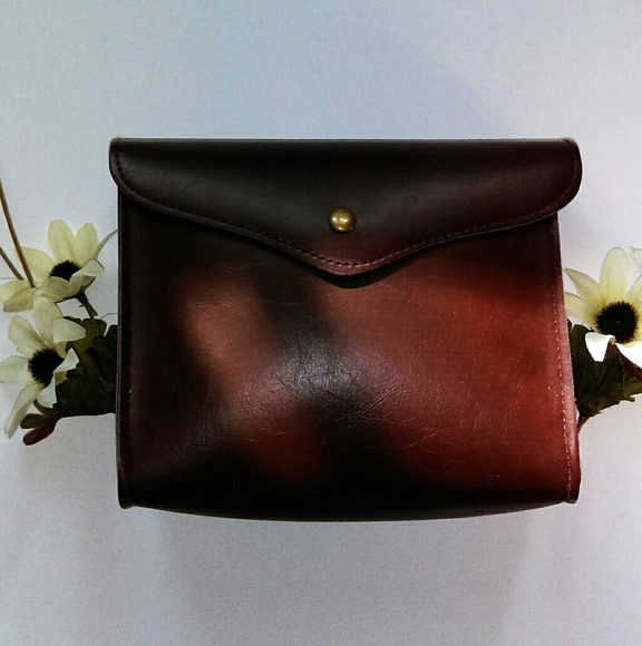 nonbranded vintage Handbags - ⚡SALE⚡Women's faux leather clutch